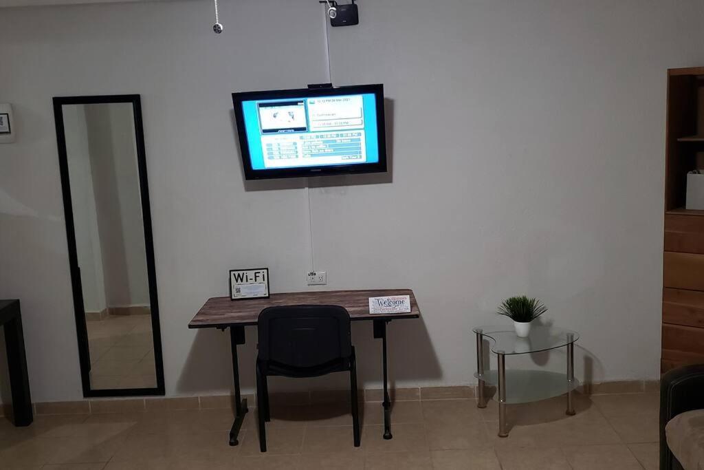 Departamento Comodo centrico Tv Ac wifi cocina parking, letra C Ciudad Valles Esterno foto