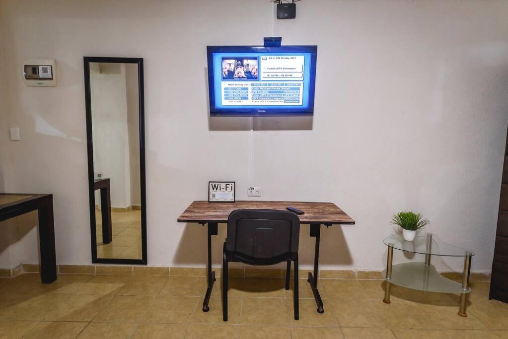 Departamento Comodo centrico Tv Ac wifi cocina parking, letra C Ciudad Valles Esterno foto